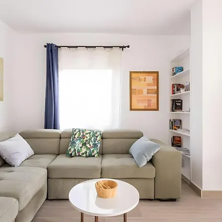 South Side Paradise Apartman *
