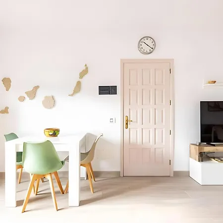 South Side Paradise Apartman *