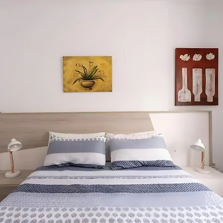 South Side Paradise Apartman
